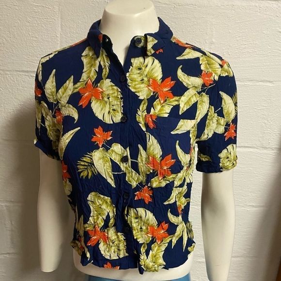 Tropical top 🌴 🌴🌴 - Picture 1 of 4